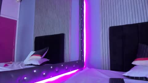 Snapshot of alondra_tits chatting on 27, 11, 2025 alondra_tits online show from 27, 11, 2025