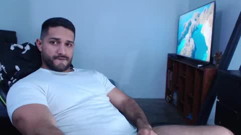 Snapshot of alonxoo chatting on 13, 1, 2025 alonxoo online show from 13, 1, 2025