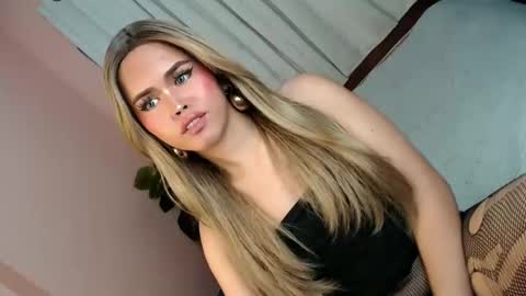 Snapshot of alove_too_last chatting on 11, 1, 2025 LEXY online show from 11, 1, 2025