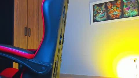 alpha_dominus_ online show from 2, 10, 2025