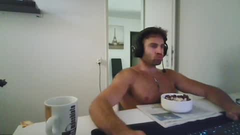 Snapshot of alphah_hunk chatting on 24, 6, 2026 alphah_hunk online show from 24, 6, 2026