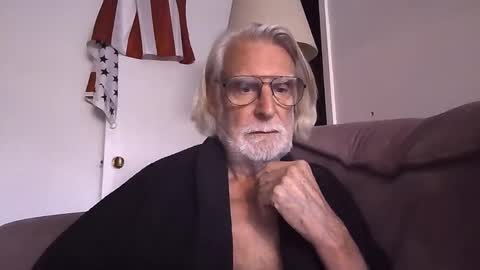 AlphaUniform online show from 13, 10, 2025