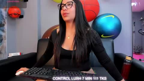 Snapshot of aluna_2_brown chatting on 29, 5, 2026 ALUNA online show from 29, 5, 2026