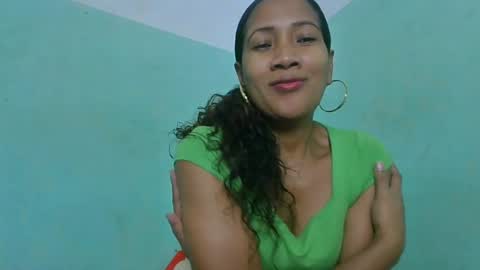 Snapshot of alyahtah chatting on 27, 6, 2026 alyahtah online show from 27, 6, 2026