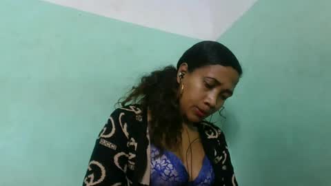 Snapshot of alyahtah chatting on 10, 7, 2026 alyahtah online show from 10, 7, 2026