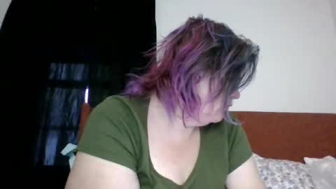 Snapshot of alycewonderland96 chatting on 5, 8, 2026 Alyce in Wonderland online show from 5, 8, 2026