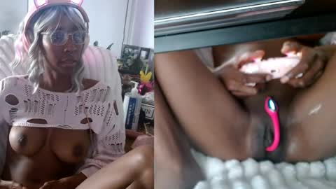 Snapshot of alys_at_college chatting on 17, 7, 2026 Sweet Alys online show from 17, 7, 2026