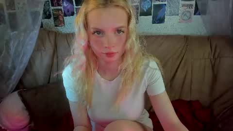 Snapshot of alysameow chatting on 15, 7, 2026 Alysa 7GMT online show from 15, 7, 2026