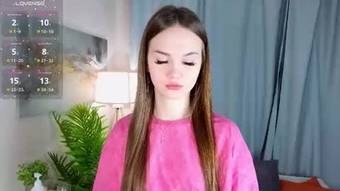 Snapshot of alyshaplescia chatting on 17, 7, 2026 Mona online show from 17, 7, 2026