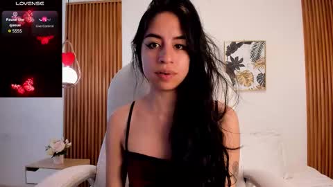 alyssabeauty_ online show from 19, 3, 2026