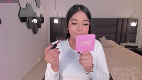 Snapshot of alyssadean_ chatting on 11, 11, 2025 Aly online show from 11, 11, 2025