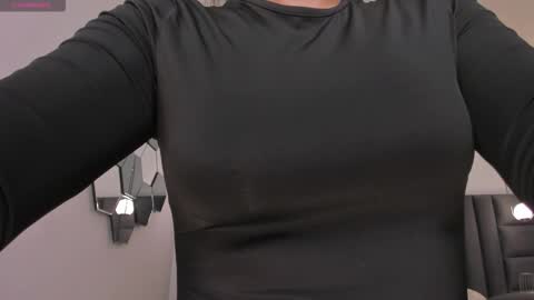 Snapshot of alyssadean_ chatting on 16, 11, 2025 Aly online show from 16, 11, 2025