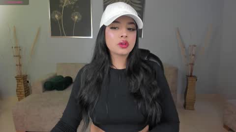 Snapshot of alyssadean_ chatting on 22, 11, 2025 Aly online show from 22, 11, 2025