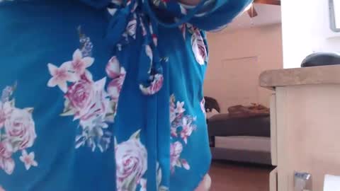 Snapshot of alyssiaamorexo chatting on 6, 3, 2025 Alyssiaamorexo online show from 6, 3, 2025