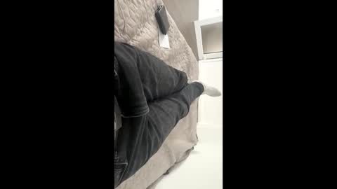 Snapshot of alzuhki chatting on 4, 11, 2025 alzuhki online show from 4, 11, 2025