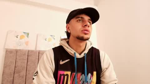 Amadeo Wild online show from 30, 1, 2025