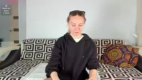 Snapshot of amalia_mio chatting on 2, 5, 2026 Amalia online show from 2, 5, 2026