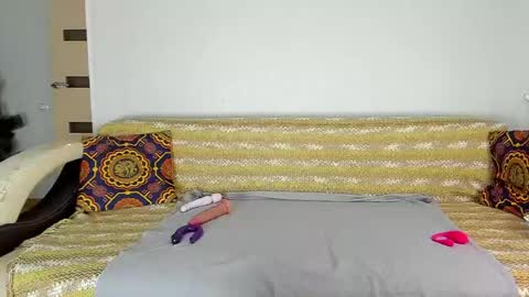 Snapshot of amalia_mio chatting on 13, 5, 2026 Amalia online show from 13, 5, 2026
