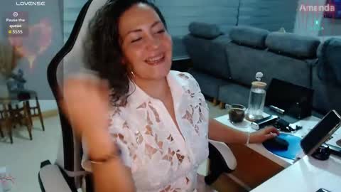  Amanda  online show from 11, 2, 2026