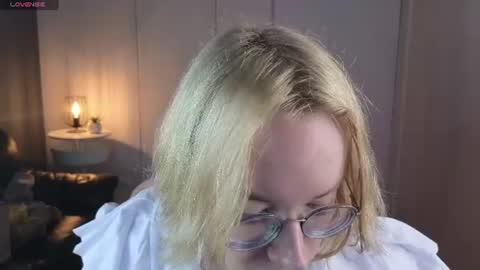 Snapshot of amanda_butlerr chatting on 28, 6, 2026 Hi im Amanda online show from 28, 6, 2026