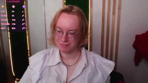 Snapshot of amanda_butlerr chatting on 2, 7, 2026 Hi im Amanda online show from 2, 7, 2026