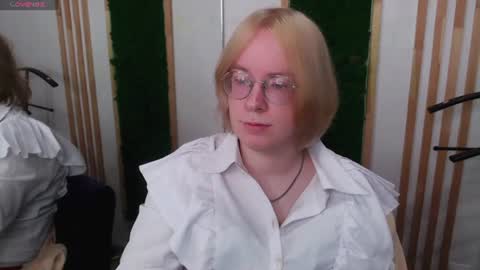 Snapshot of amanda_butlerr chatting on 10, 7, 2026 Hi im Amanda online show from 10, 7, 2026