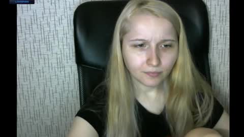 Snapshot of amanda_sherr chatting on 4, 2, 2025 Amanda online show from 4, 2, 2025