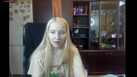 Snapshot of amanda_sherr chatting on 4, 11, 2025 Amanda online show from 4, 11, 2025