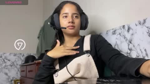 Snapshot of amany_r chatting on 17, 2, 2025 amany_r online show from 17, 2, 2025