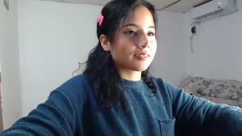 Snapshot of amany_r chatting on 5, 10, 2025 amany_r online show from 5, 10, 2025