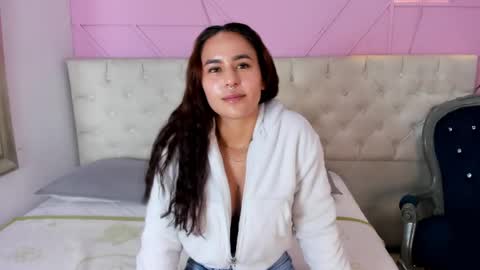 Snapshot of amara_tyche chatting on 15, 5, 2026 Amara online show from 15, 5, 2026