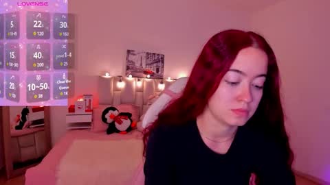 amaraa_couper1 online show from 17, 12, 2025