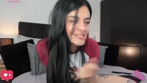 Snapshot of amarae chatting on 24, 4, 2026 Amara online show from 24, 4, 2026