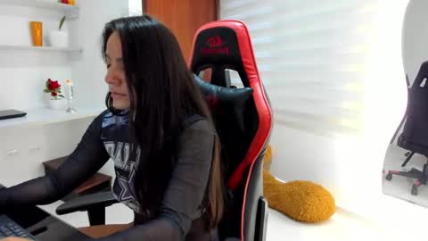 Snapshot of amaranta69_cam chatting on 15, 2, 2025 AMARANTA online show from 15, 2, 2025