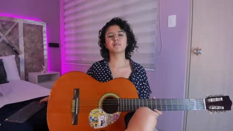 Snapshot of amarettho chatting on 1, 2, 2025 Emily online show from 1, 2, 2025