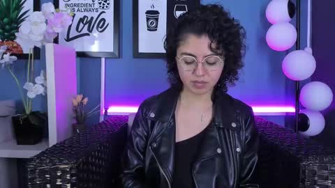 Snapshot of amarettho chatting on 9, 2, 2025 Emily online show from 9, 2, 2025