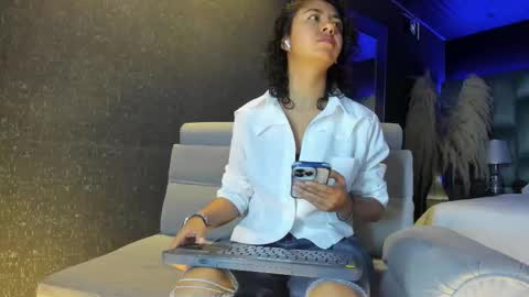 Snapshot of amarettho chatting on 8, 10, 2025 Emily online show from 8, 10, 2025