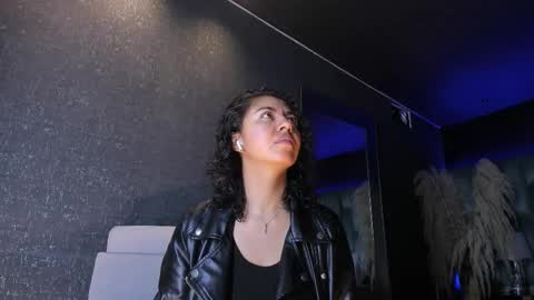 Snapshot of amarettho chatting on 12, 10, 2025 Emily online show from 12, 10, 2025