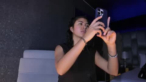 Snapshot of amarettho chatting on 23, 10, 2025 Emily online show from 23, 10, 2025