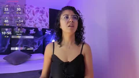 Snapshot of amarettho chatting on 2, 11, 2025 Emily online show from 2, 11, 2025