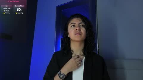 Snapshot of amarettho chatting on 8, 11, 2025 Emily online show from 8, 11, 2025