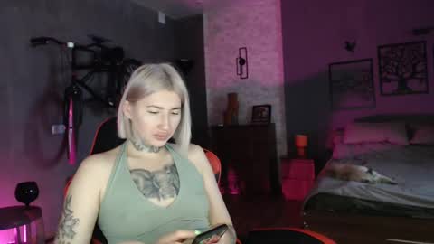 Snapshot of amayamalina chatting on 12, 12, 2024 Malina online show from 12, 12, 2024