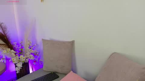 Snapshot of ambar_carterr chatting on 25, 11, 2025 Ambar online show from 25, 11, 2025