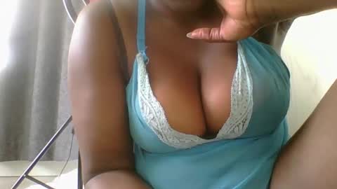 Mia online show from 4, 2, 2025