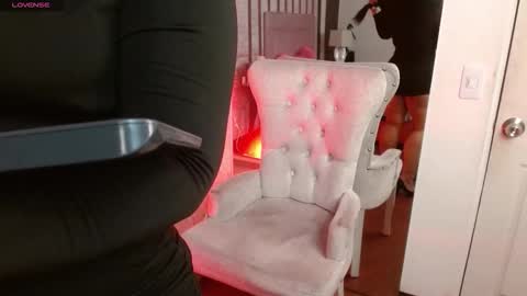 Ambar Jones online show from 8, 10, 2025