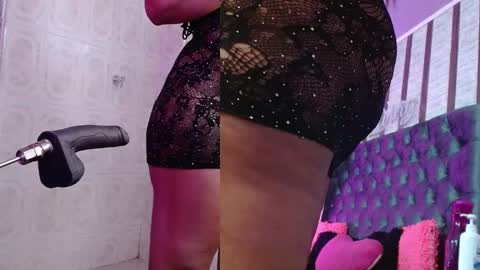 Ambar Jones online show from 4, 12, 2025