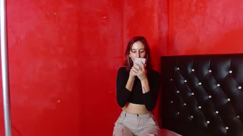 ambar_roux1 online show from 17, 2, 2025