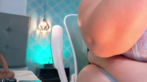 Snapshot of ambarroberts chatting on 14, 4, 2026 Ambar online show from 14, 4, 2026