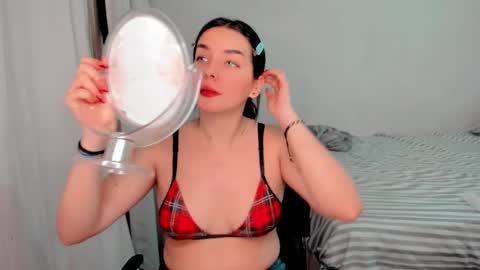 Snapshot of amber_landy1 chatting on 25, 12, 2024 amber online show from 25, 12, 2024