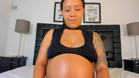 Snapshot of amber_roose75 chatting on 6, 5, 2026 julieta online show from 6, 5, 2026
